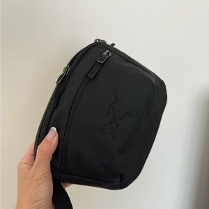 BRAND NEW* Arcteryx Crossbody Bag